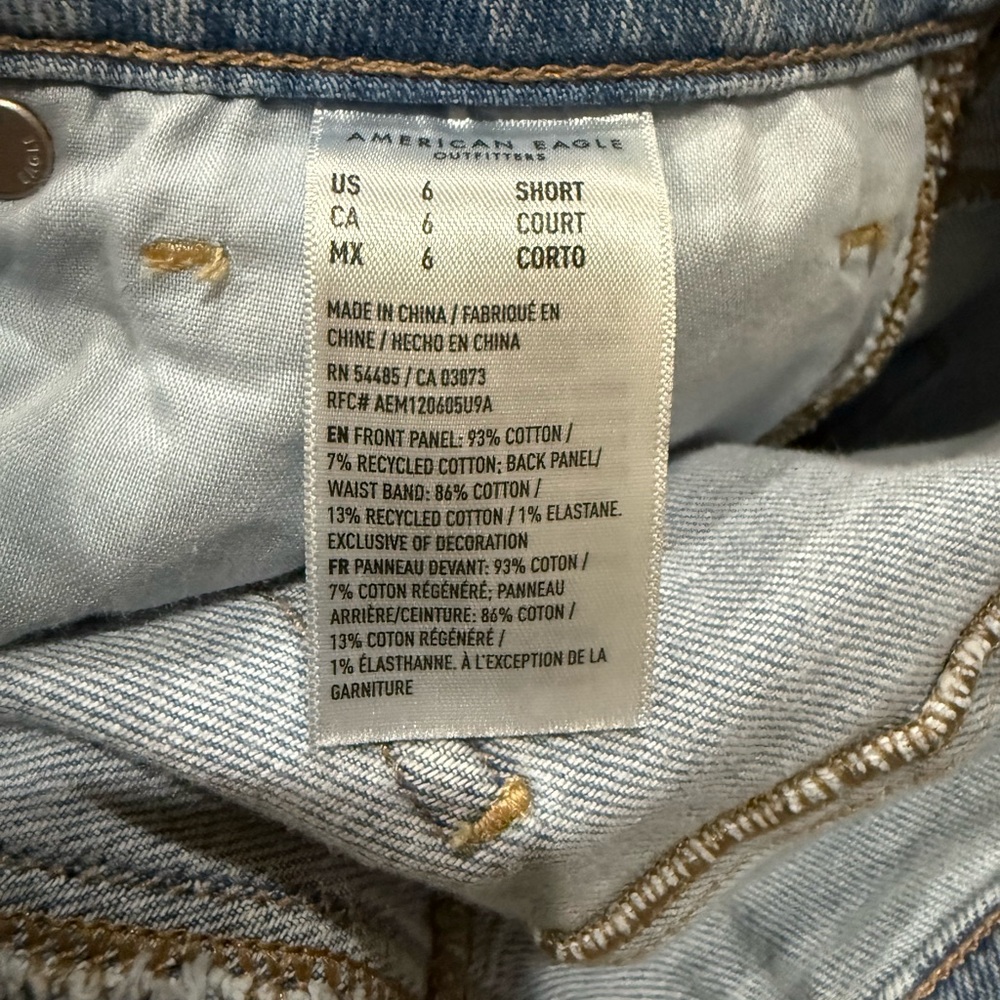 👖NWT👖American Eagle Strigid High Rise Mom Jeans - Picture 8 of 8